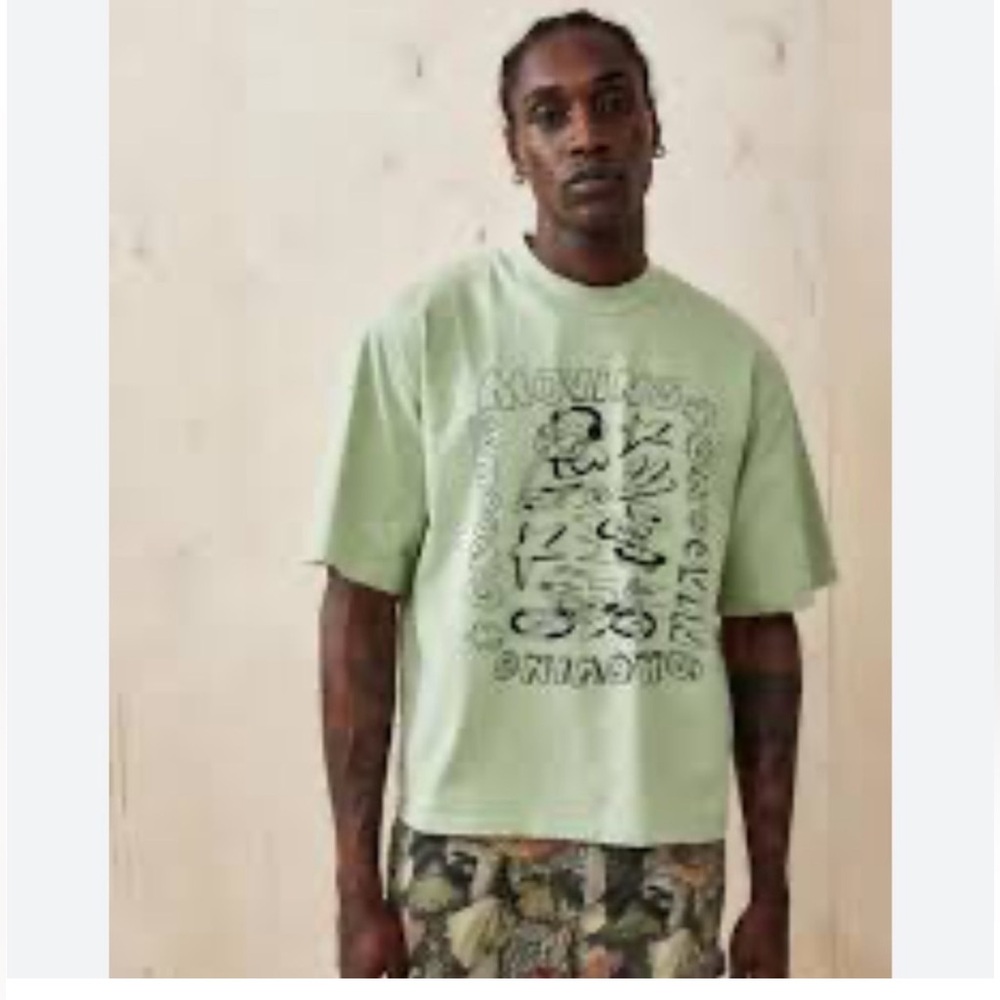 CHECKS 'MOVING & GROOVING' TEE $119.00 Large 
Graphic Print Green Men's Shirt